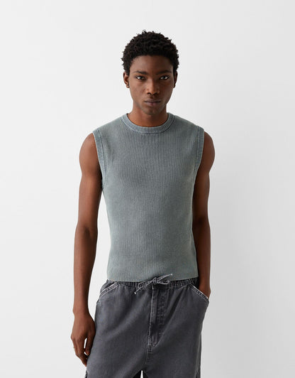 Men Light Blue Faded-Effect Cropped Vest