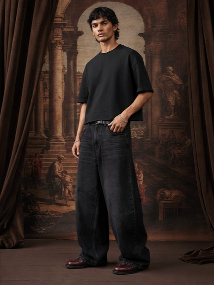Iconic Cropped Black T-shirt