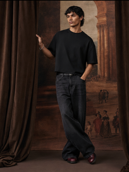 Iconic Cropped Black T-shirt